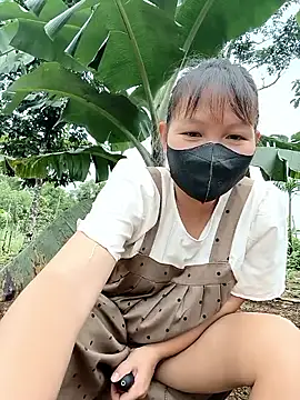 Snapshot of Betty20zx chatting on September 18, 1:40 am Betty20zx online show from September 18, 1:40 am