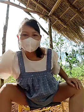 Snapshot of Betty20zx chatting on October 20, 1:17 am Betty20zx online show from October 20, 1:17 am