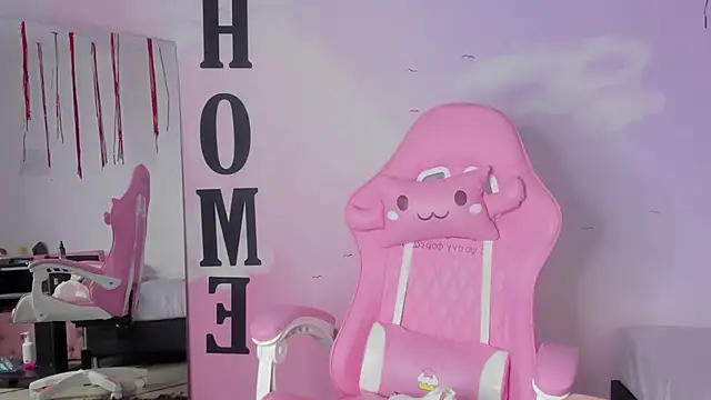 carolayrosse online show from March 3, 4:03 am