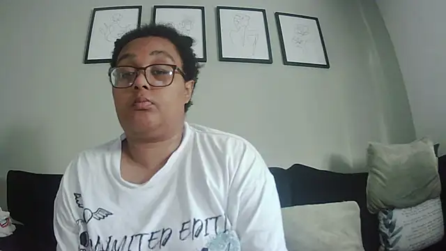 vanilla chocolate23 online show from September 15, 8:03 am