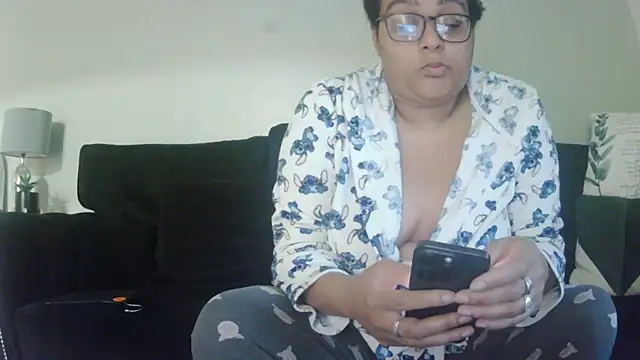 vanilla chocolate23 online show from October 13, 6:46 am