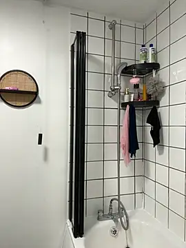 vanilla chocolate23 online show from October 17, 2:19 pm