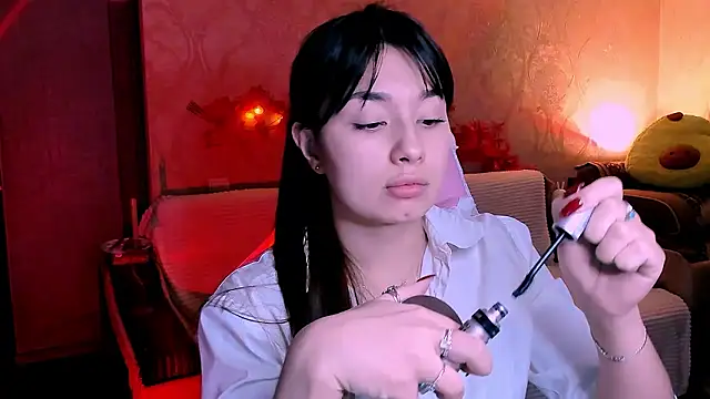 Swee Alicee online show from December 5, 11:38 am