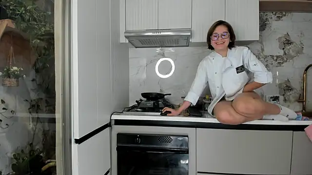 Hellen coy online show from February 9, 6:47 pm