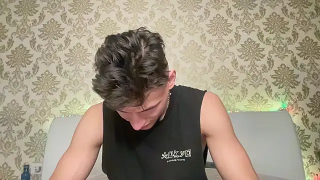 denlover1 online show from February 11, 7:48 pm