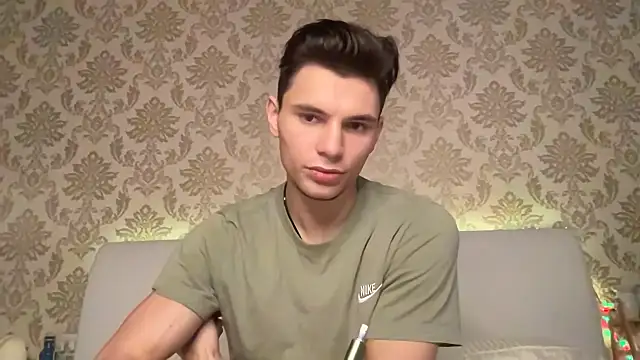 denlover1 online show from March 14, 9:35 am