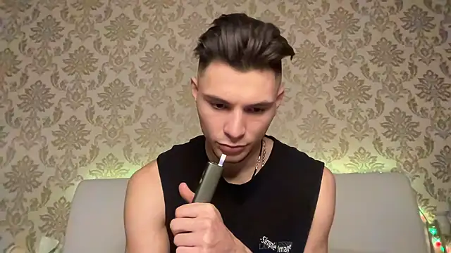 denlover1 online show from March 15, 1:29 pm