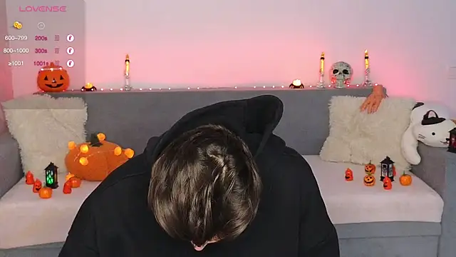 denlover1 online show from October 12, 7:40 am