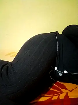 Snapshot of 3ahhd chatting on November 18, 12:05 am 3ahhd online show from November 18, 12:05 am