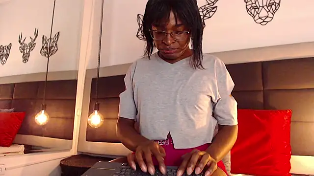 Snapshot of candy_lovee69 chatting on March 20, 2:08 am candy lovee69 online show from March 20, 2:08 am