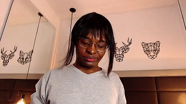 Snapshot of candy_lovee69 chatting on March 21, 3:01 am candy lovee69 online show from March 21, 3:01 am