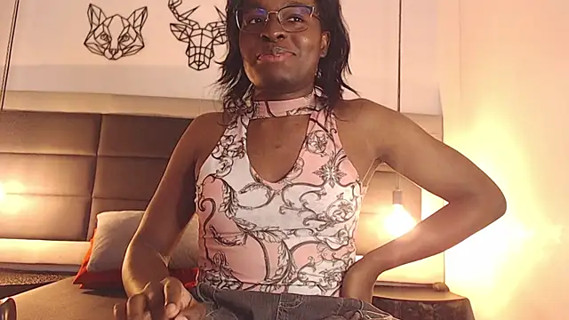 Snapshot of candy_lovee69 chatting on October 6, 9:01 pm candy lovee69 online show from October 6, 9:01 pm