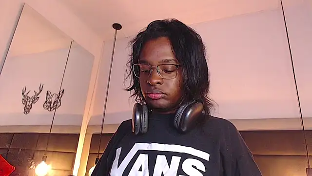 Snapshot of candy_lovee69 chatting on October 24, 7:54 pm candy lovee69 online show from October 24, 7:54 pm