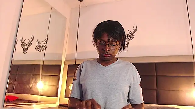 Snapshot of candy_lovee69 chatting on November 25, 9:59 pm candy lovee69 online show from November 25, 9:59 pm