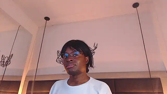 Snapshot of candy_lovee69 chatting on November 28, 12:02 am candy lovee69 online show from November 28, 12:02 am