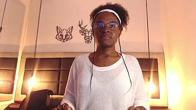 Snapshot of candy_lovee69 chatting on December 15, 10:14 pm candy lovee69 online show from December 15, 10:14 pm