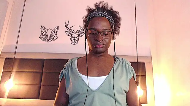 Snapshot of candy_lovee69 chatting on December 17, 1:11 am candy lovee69 online show from December 17, 1:11 am