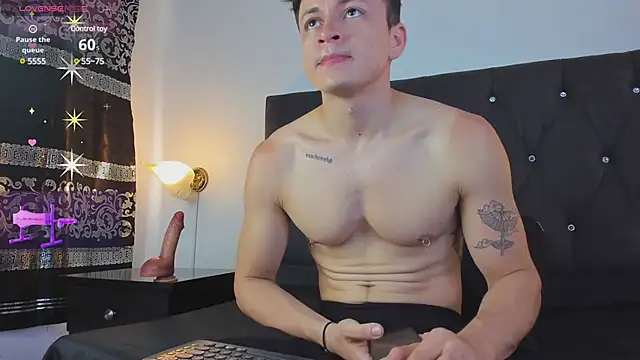 Angel Cuervo online show from February 18, 7:30 pm