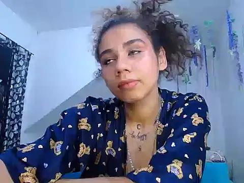 Snapshot of diamonmeli chatting on January 22, 10:05 pm diamonmeli online show from January 22, 10:05 pm