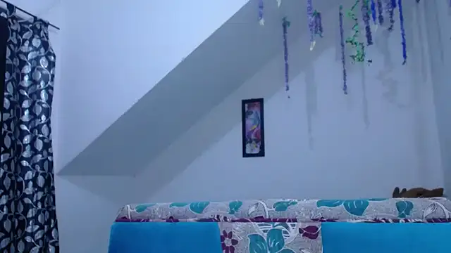 Snapshot of diamonmeli chatting on January 24, 5:10 am diamonmeli online show from January 24, 5:10 am