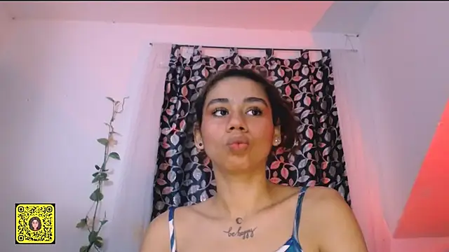 Snapshot of diamonmeli chatting on February 18, 12:49 pm diamonmeli online show from February 18, 12:49 pm