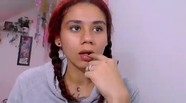 Snapshot of diamonmeli chatting on March 15, 5:04 pm diamonmeli online show from March 15, 5:04 pm