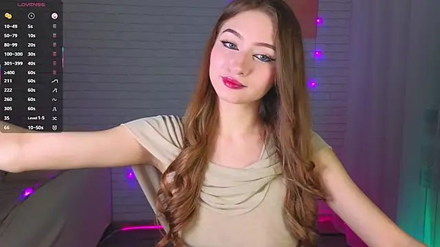 candyboofairy online show from April 4, 7:11 pm