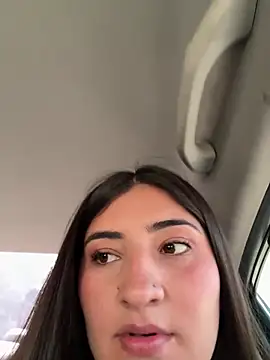 AhriCutte online show from February 6, 6:13 pm