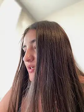 AhriCutte online show from March 21, 9:01 pm