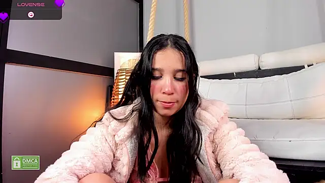 Snapshot of aisha__ chatting on January 12, 5:03 am aisha online show from January 12, 5:03 am