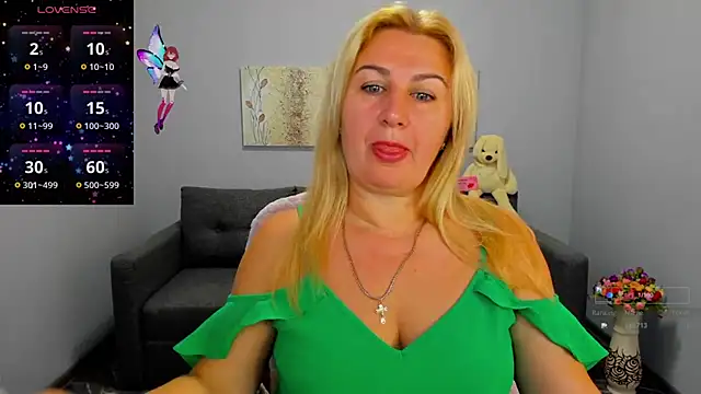 Lili Crossi online show from September 16, 5:41 am