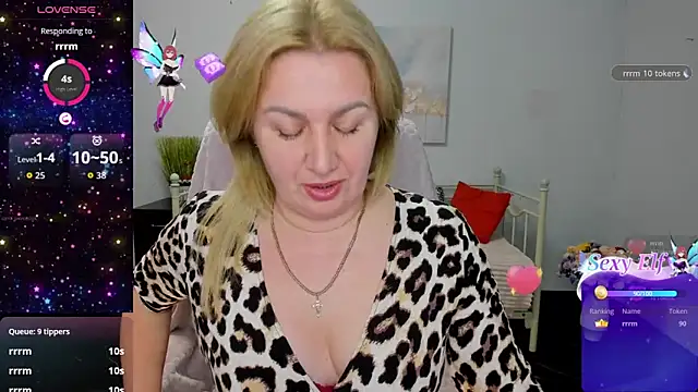 Lili Crossi online show from April 25, 6:05 am