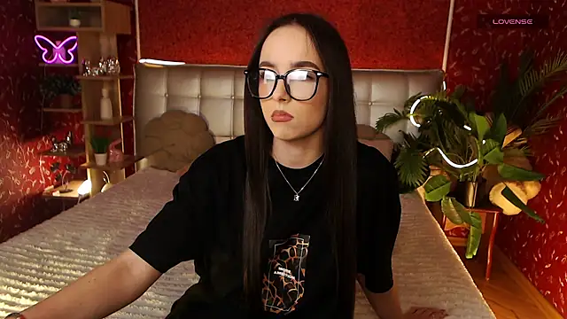 AuroraAksnesss online show from February 5, 6:48 pm