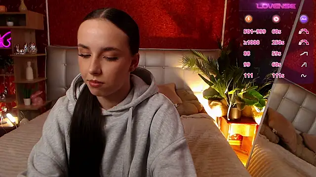 AuroraAksnesss online show from March 17, 12:14 pm