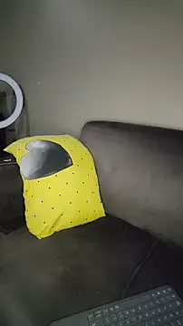 FreakySag 8888 online show from April 18, 5:06 pm