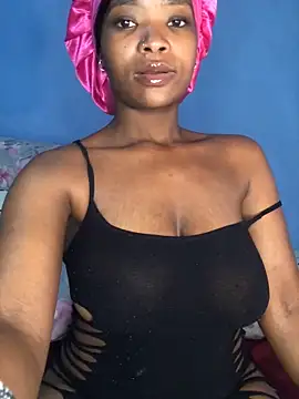 Snapshot of NunuBerry16 chatting on December 15, 2:19 am NunuBerry16 online show from December 15, 2:19 am