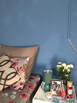 Snapshot of NunuBerry16 chatting on December 27, 3:37 pm NunuBerry16 online show from December 27, 3:37 pm