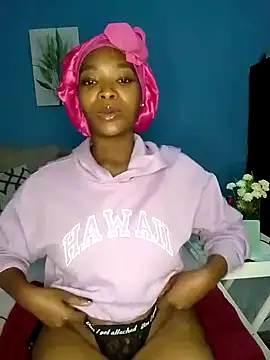 Snapshot of NunuBerry16 chatting on February 13, 10:00 pm NunuBerry16 online show from February 13, 10:00 pm