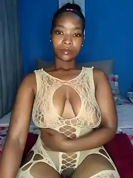 Snapshot of NunuBerry16 chatting on February 19, 7:05 pm NunuBerry16 online show from February 19, 7:05 pm