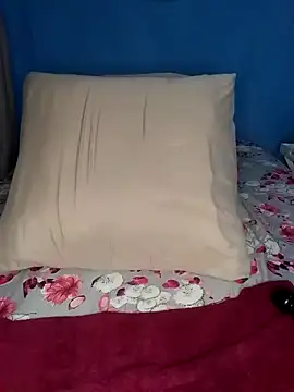 Snapshot of NunuBerry16 chatting on February 20, 2:07 am NunuBerry16 online show from February 20, 2:07 am