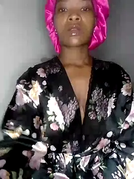 Snapshot of NunuBerry16 chatting on March 20, 9:35 pm NunuBerry16 online show from March 20, 9:35 pm