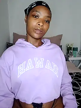 Snapshot of NunuBerry16 chatting on October 1, 11:27 am NunuBerry16 online show from October 1, 11:27 am