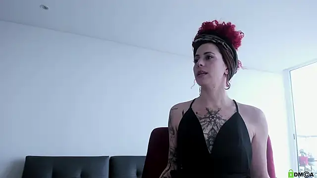 Borbala Iggy online show from February 8, 2:16 pm