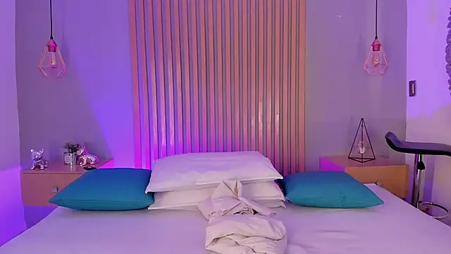 mary suarez online show from February 17, 3:36 am