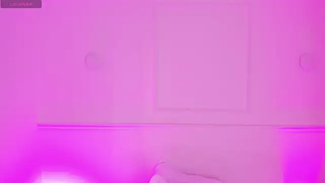 mary suarez online show from October 12, 4:00 am