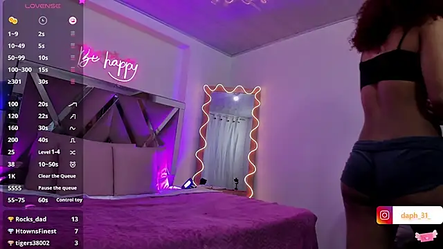 Daphnne tay online show from February 26, 6:37 am