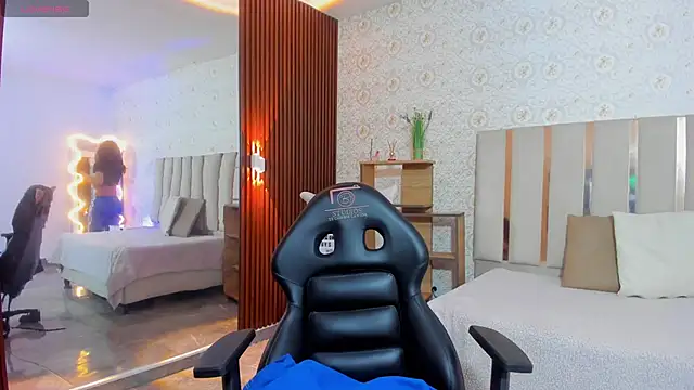 Daphnne tay online show from September 19, 3:08 am