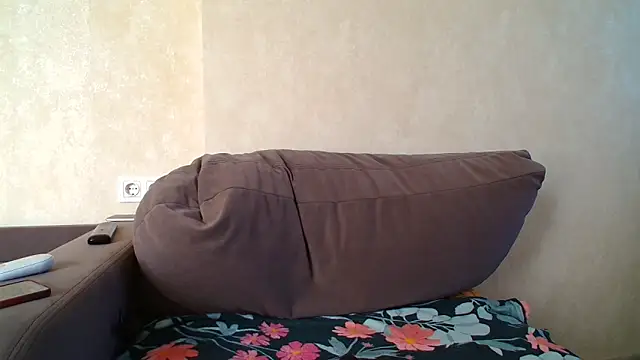 Brionia online show from April 22, 6:16 am