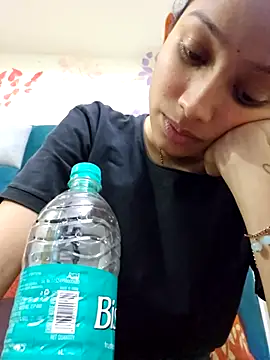 Snapshot of Aleena_Rai chatting on March 9, 5:49 pm Aleena Rai online show from March 9, 5:49 pm