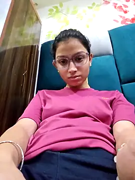 Snapshot of Aleena_Rai chatting on March 12, 7:49 pm Aleena Rai online show from March 12, 7:49 pm